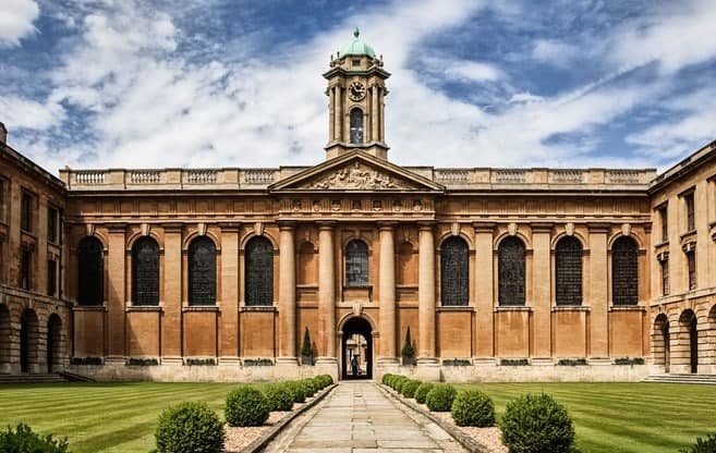 Universidade de Oxford (Foto: Reprodução / Estudar Fora)

