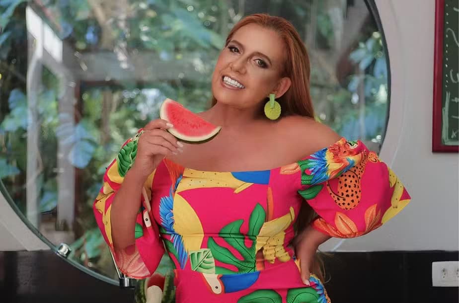 http://tvfoco.uai.com.br/wp-content/uploads/2015/05/Daniela-Mercury.jpg