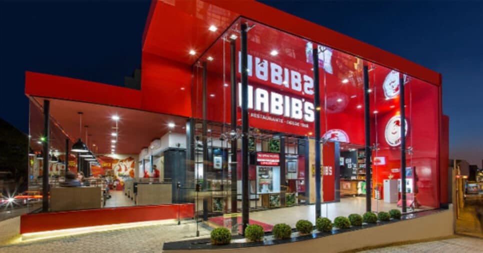 "Encerraram suas atividades": Fechamento de unidade do Habib's em shopping popular de SP gera tensão
