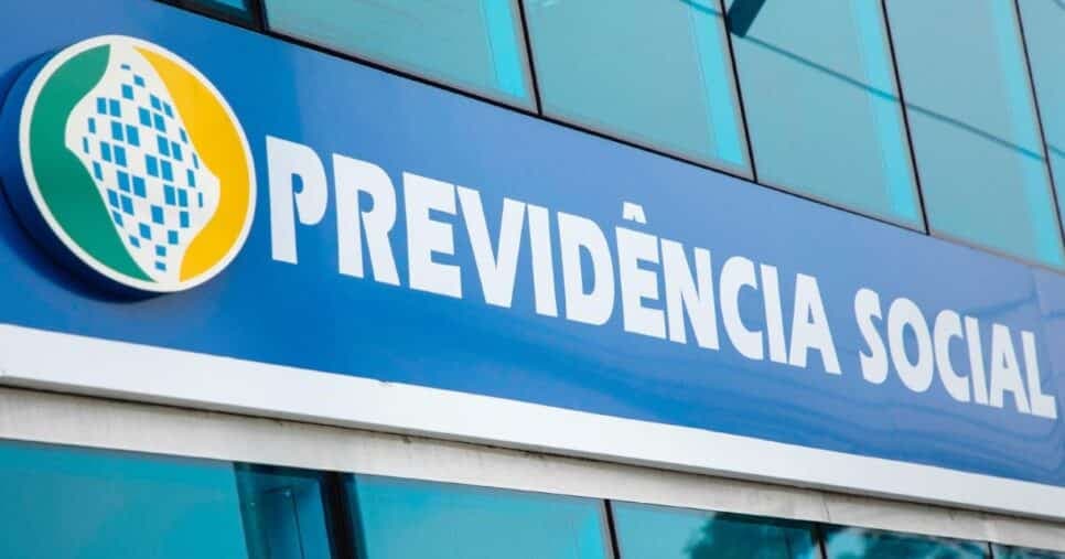 ADEUS só R$1.412: 2 passos para garantir aposentadoria de R$7 mil no INSS