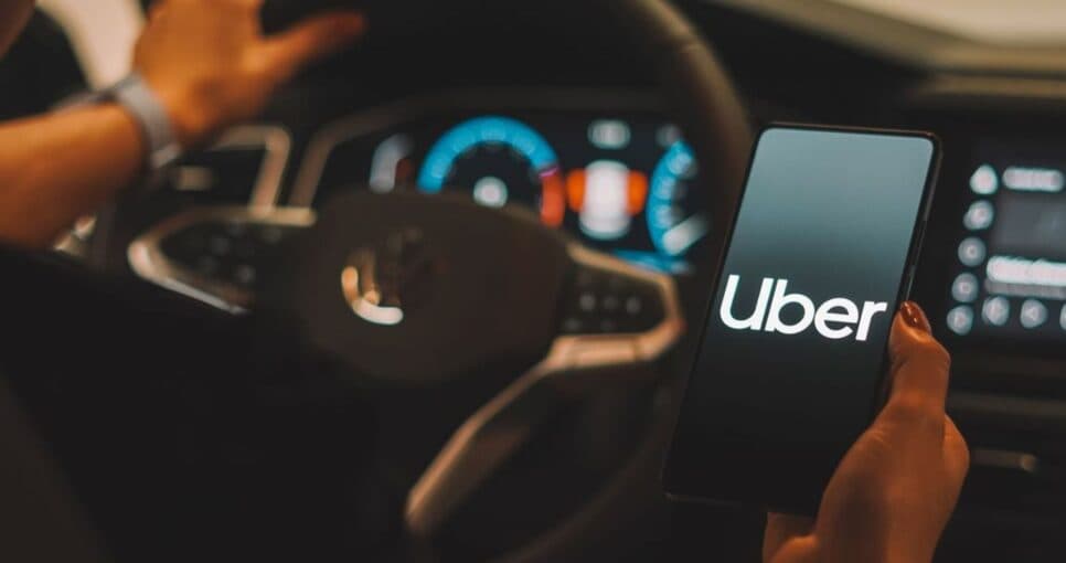“A partir de 6 de janeiro”: Uber anuncia mudança crucial e crava decreto com PROIBIÇÃO aos motoristas