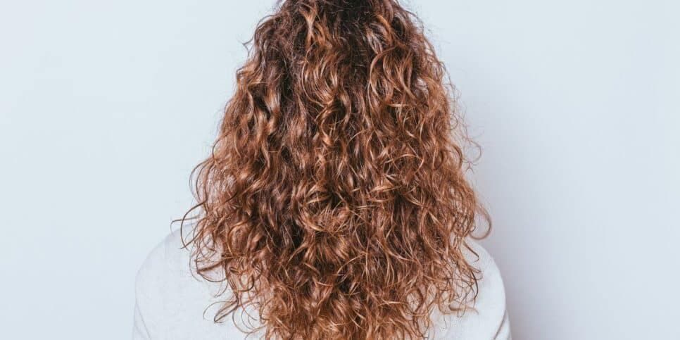 Progressiva caseira: Óleo mágico alisa a raiz do cabelo em apenas 30 minutos e sem química
