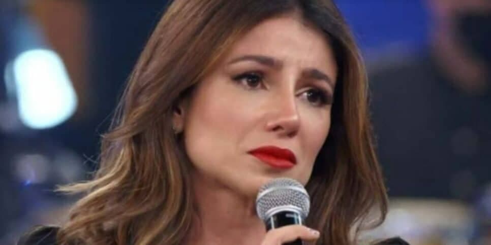 Paula Fernandes não aguenta mais esconder e assume o que passa todos os dias: "Senti"