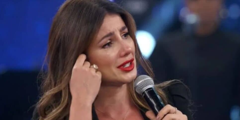 “Levou meu dinheiro”: Paula Fernandes entrega roubo, expõe verdade sobre fortuna e diz ter 1 único carro  