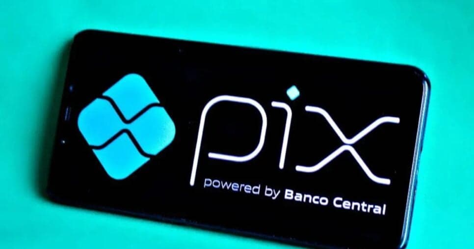 Banco Central emite comunicado sobre o PIX após 4 anos e faz alerta HOJE (18/11): “Milhões de pessoas”