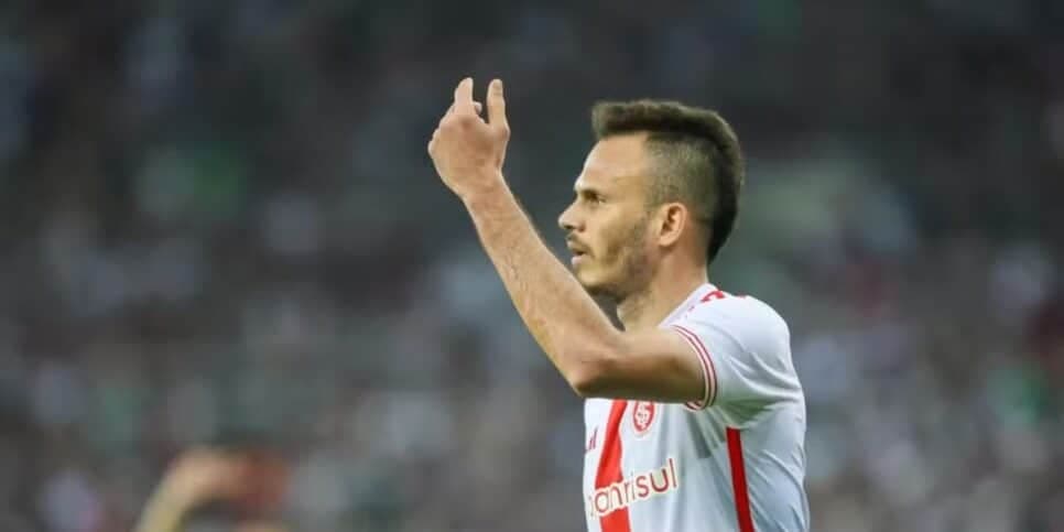 Renê deve renovar o contrato até 2025 (Reprodução: Ricardo Duarte) Fluminense 