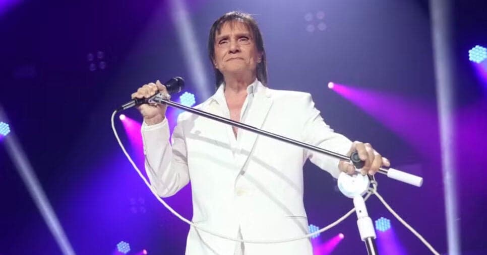 "Eu gosto": Aos 83 anos, Roberto Carlos faz confissão após esconder e assume para todos