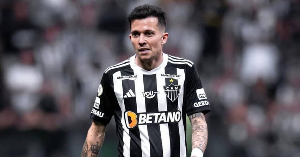 Bernard dá carrinho em Cuca e crava sobre sua saída do Atlético-MG ainda em 2025