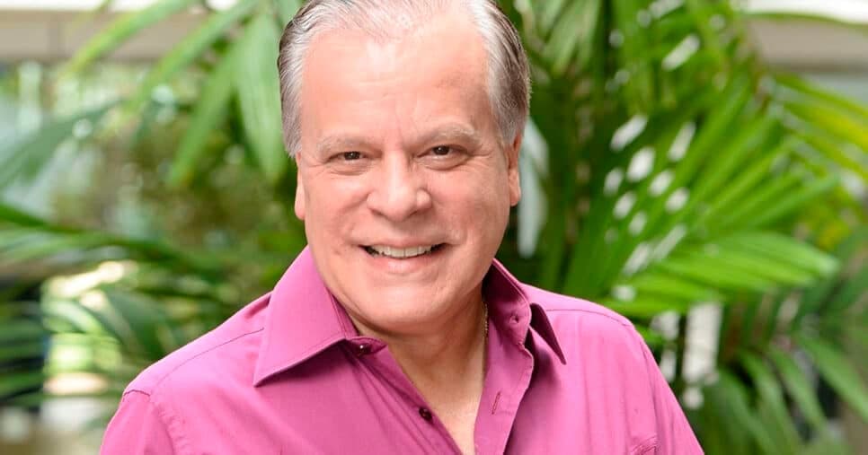 Chico Pinheiro, aos 71 anos, vive relação discreta com estrela da Globo e assume amor após 14 anos
