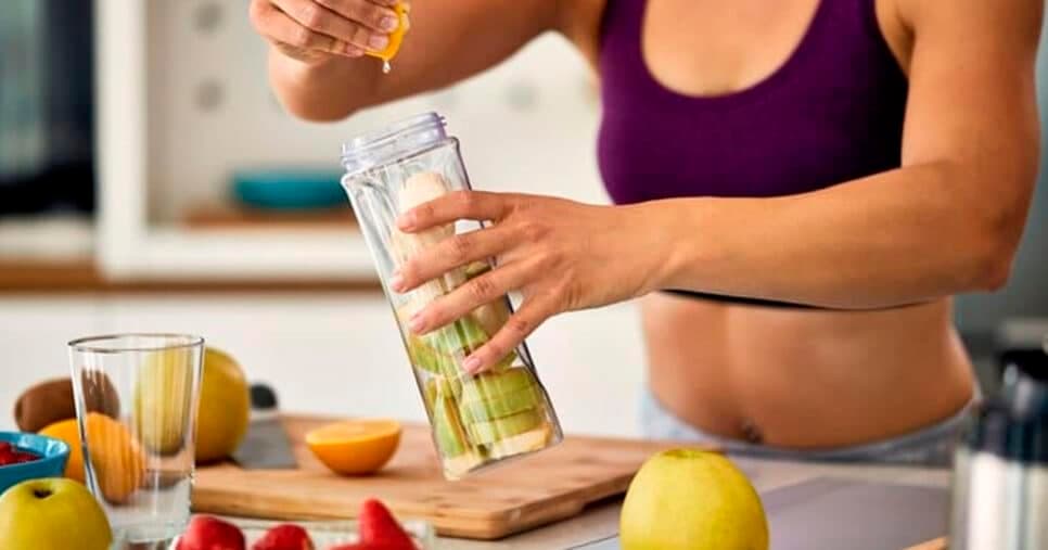 Detox caseiro: Suco do emagrecimento com 3 ingredientes derrete gordura e elimina até 10kg em semanas