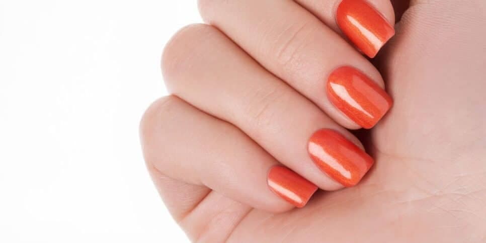 Unhas laranja (Foto: Canva)