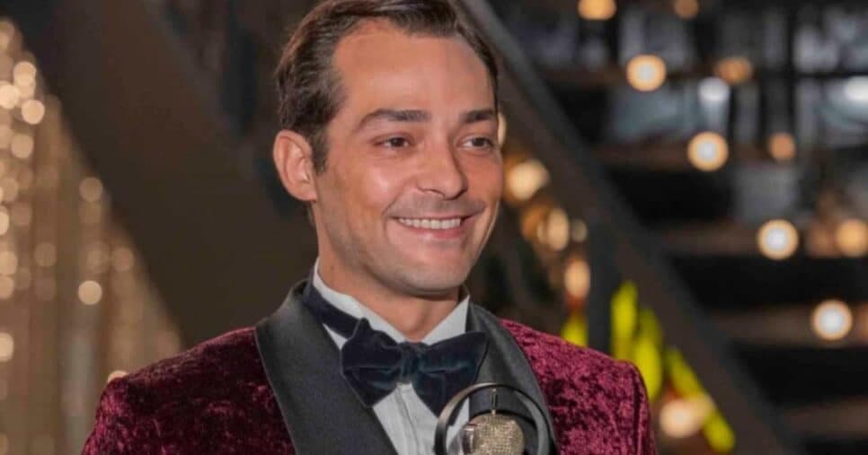 Alfredo Honório (Eduardo Sterblitch) em Garota do Momento, Globo (Foto: Internet)