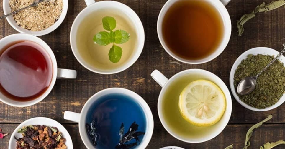 Para desinflamar o corpo para sempre: 5 chás caseiros infalíveis que transformam e secam as idosas 60+