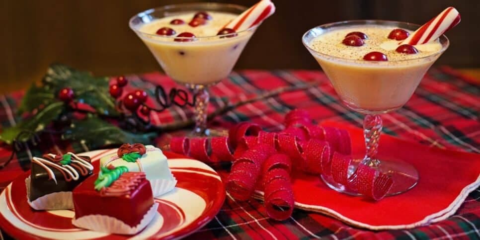 Os doces são os pratos mais chamativos e encantadores da ceia (Foto Reprodução/CANVA)