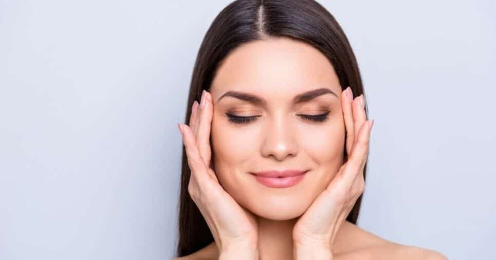 Adeus, clínicas de estética: Harmonização facial caseira com aveia e +2 ingredientes traz pele de bebê as 60+