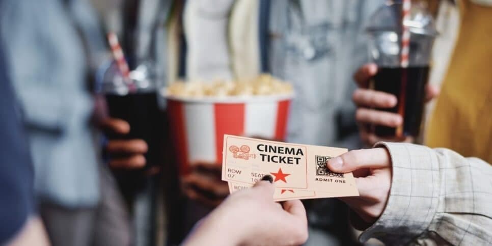 Ingresso de cinema (Foto: Canva)