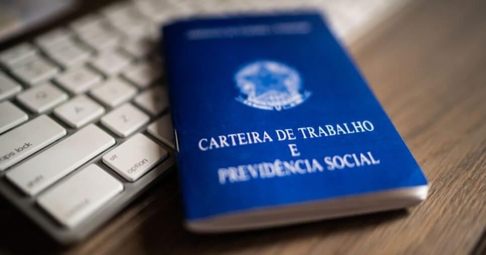 Aumento em 76%: Diagnóstico mais comum arranca CLTs do mercado de trabalho e garante auxílio-doença do INSS