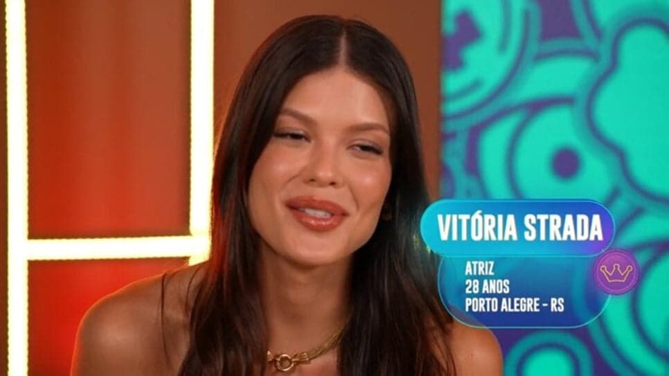 Atriz Vitória Strada assumida bissexual (Foto: Reprodução Globo)
