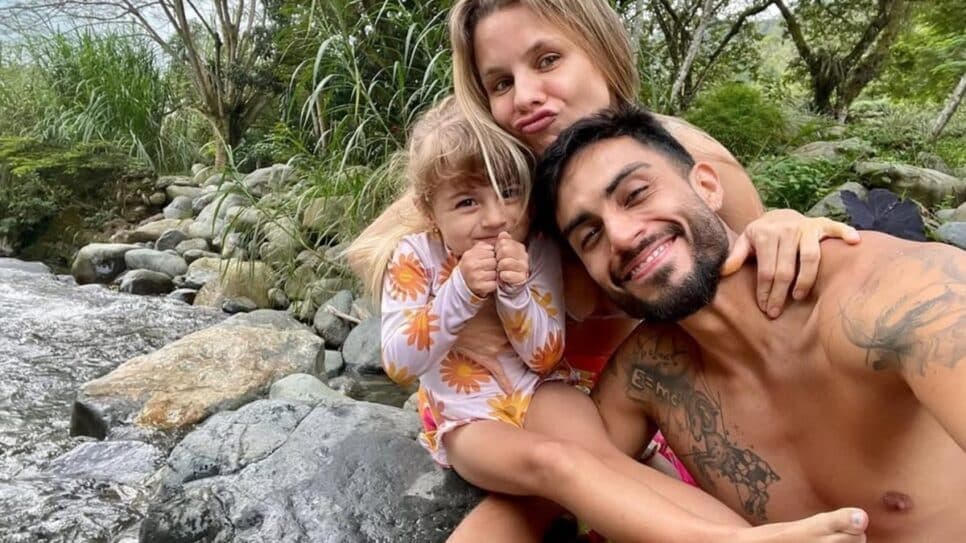 A ex-Globo com seu companheiro e filha primogênita (Foto: Reprodução/ Instagram)