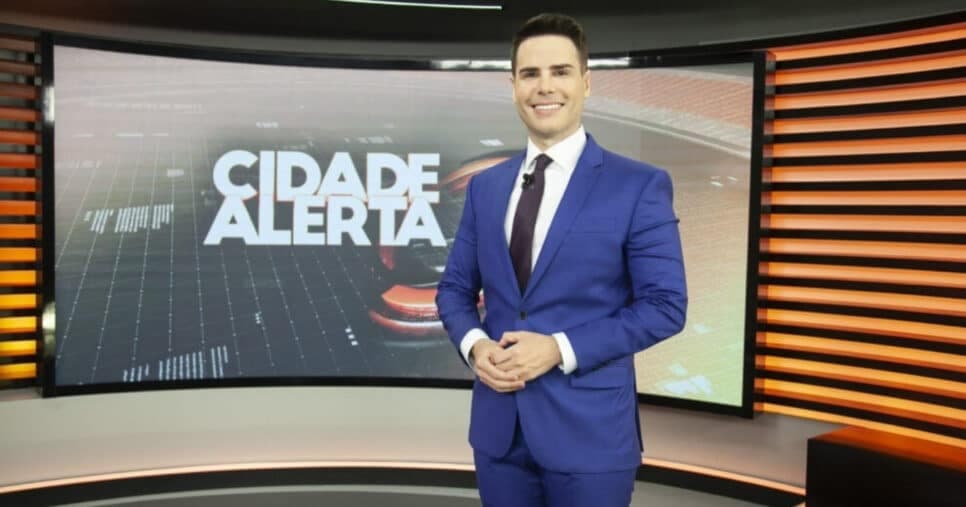 Record bate o martelo e acaba de decretar desfecho de Luiz Bacci no Cidade Alerta nesta segunda (6)