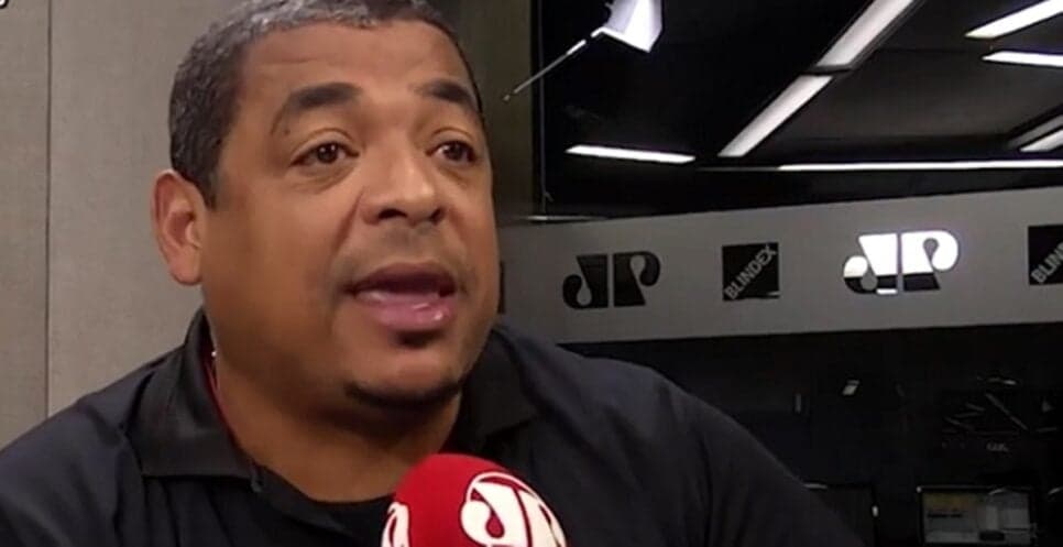 Colunista revelou contato da apresentadora com Vampeta (Foto: Reprodução/ Rádio Jovem Pan)