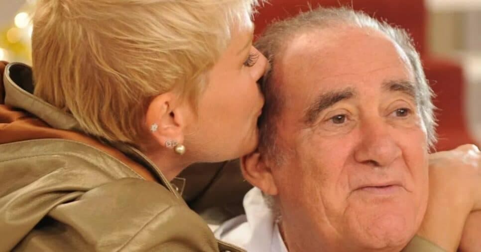 A apresentadora ao lado do eterno Didi - Foto: Internet