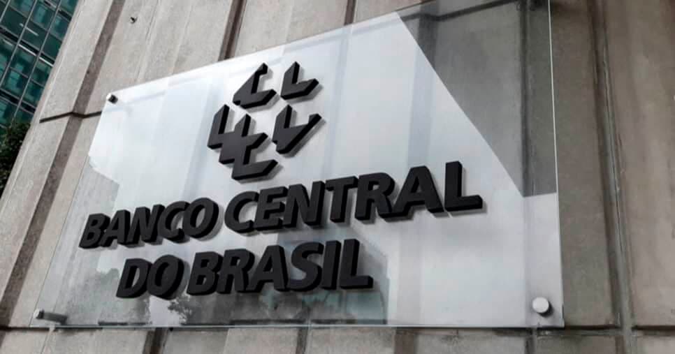 Mudanças em vigor: Decreto do Banco Central liga alerta a brasileiros com dinheiro na Caixa, BB e mais