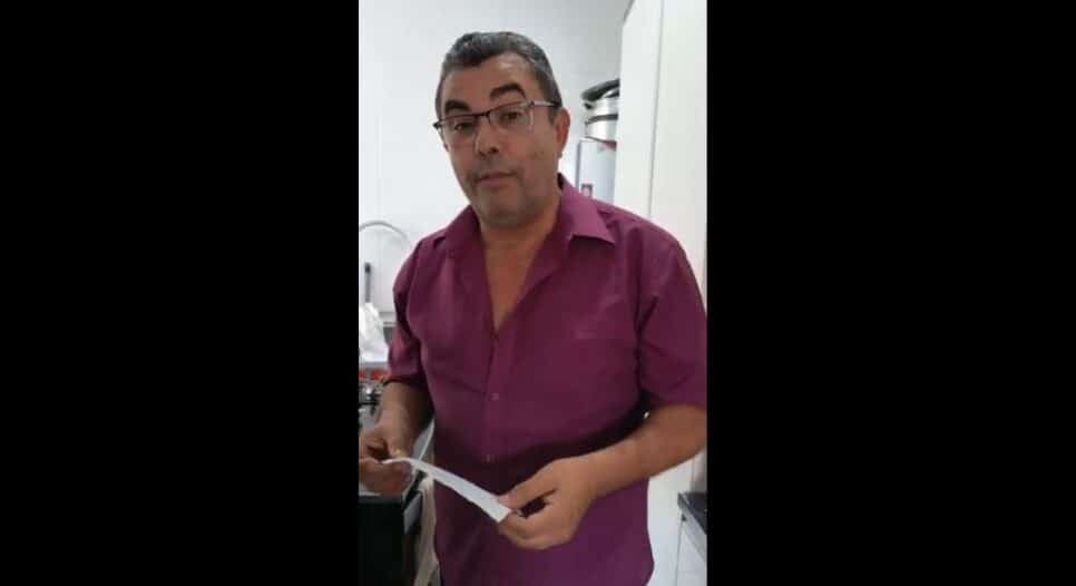 Jornalista surge revoltado nas redes sociais e aciona a Vigilância Sanitária a visitar o supermercado (Foto Reprodução/YouTube) Jornalista surge revoltado nas redes sociais e aciona a Vigilância Sanitária a visitar o supermercado (Foto Reprodução/YouTube)