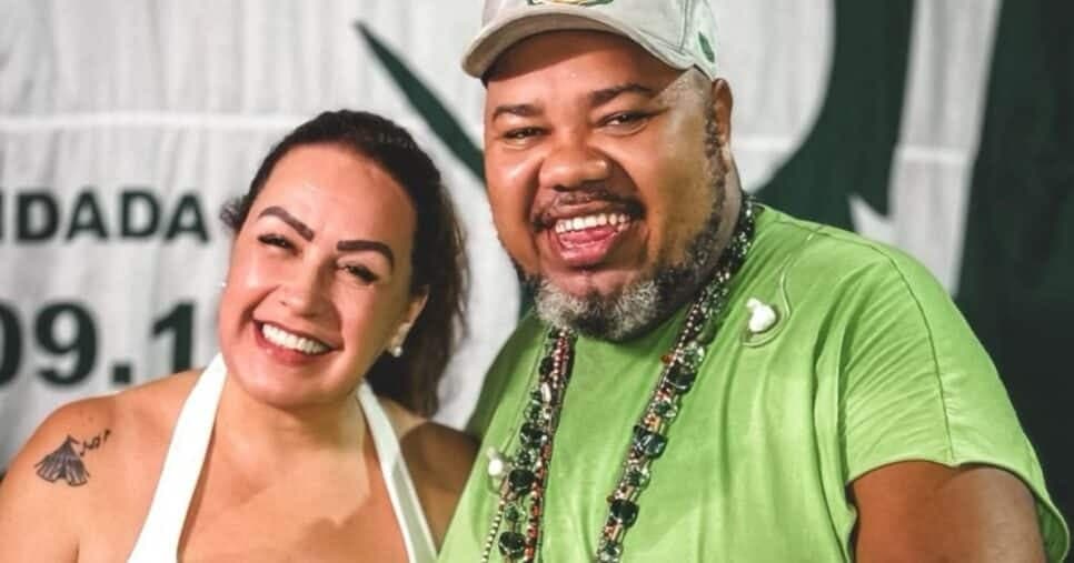 Gina Garcia e Lucinha Araújo desfilam juntas pela Camisa Verde e Branco em emocionante tributo a Cazuza