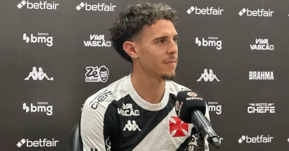 Nuno Moreira foi apresentado pelo Vasco (Foto: Matheus Guimarães/Lance!)