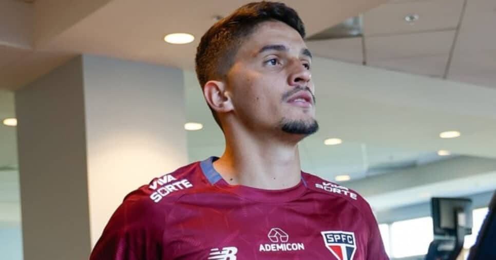 Pablo Maia está fora até o segundo semestre no São Paulo (Foto: Rubens Chiri / saopaulofc)