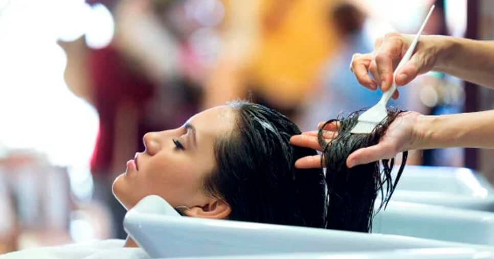 Câncer, dermatite e+: Progressiva com formol traz perigo alarmante às mulheres 50+ e já descobrimos o porquê
