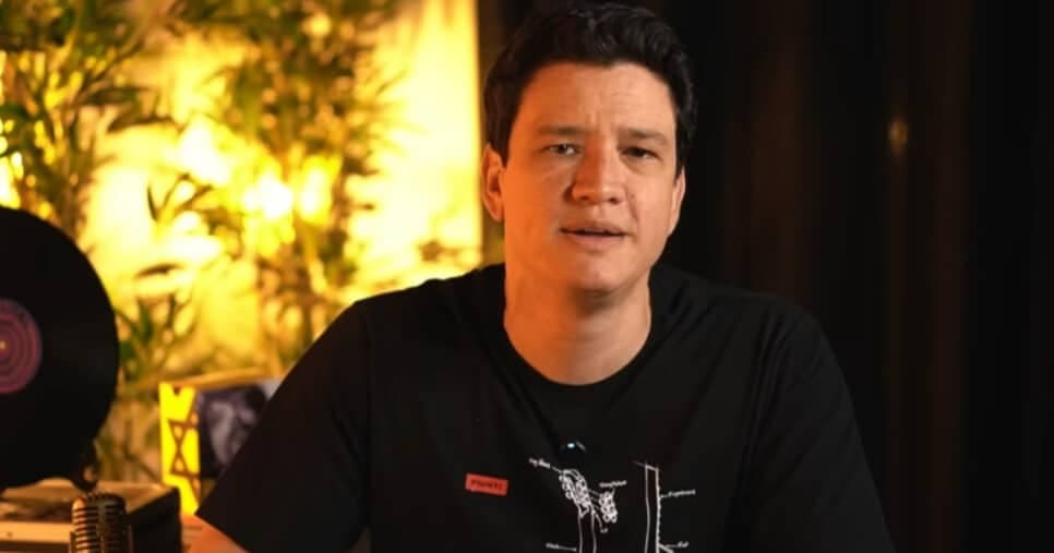 O jornalista apaixonado por sertanejo, André Piunti falou sobre fim de dupla famosa (Foto: Reprodução/Youtube)