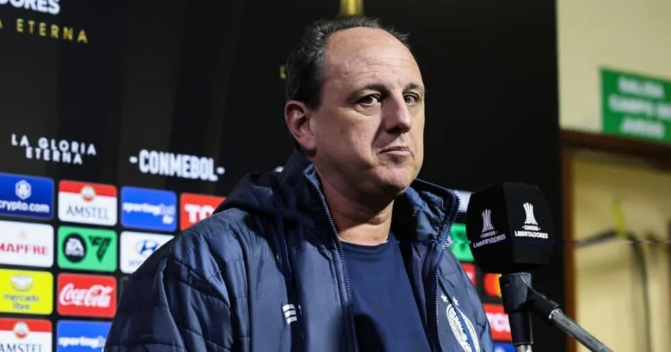 48M e camisa 9: Bahia conta com 2 reviravoltas na Libertadores Rogério Ceni, técnico do Bahia, antes da partida contra o The Strongest (Foto: Letícia Martins / EC Bahia)
