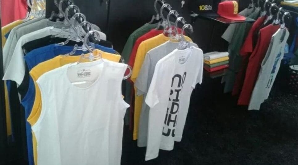 Roupas e acessórios esportivos da marca 100 RSDN (Foto: Reprodução/ Internet)