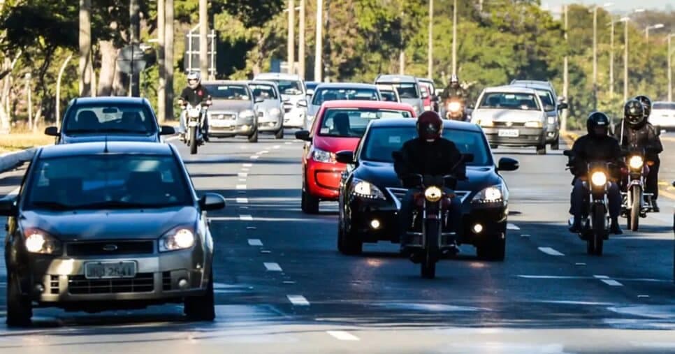 Detran-SC confirma proibição ao usar cinto de segurança e +3 alertas no trânsito de Florianópolis em 2025