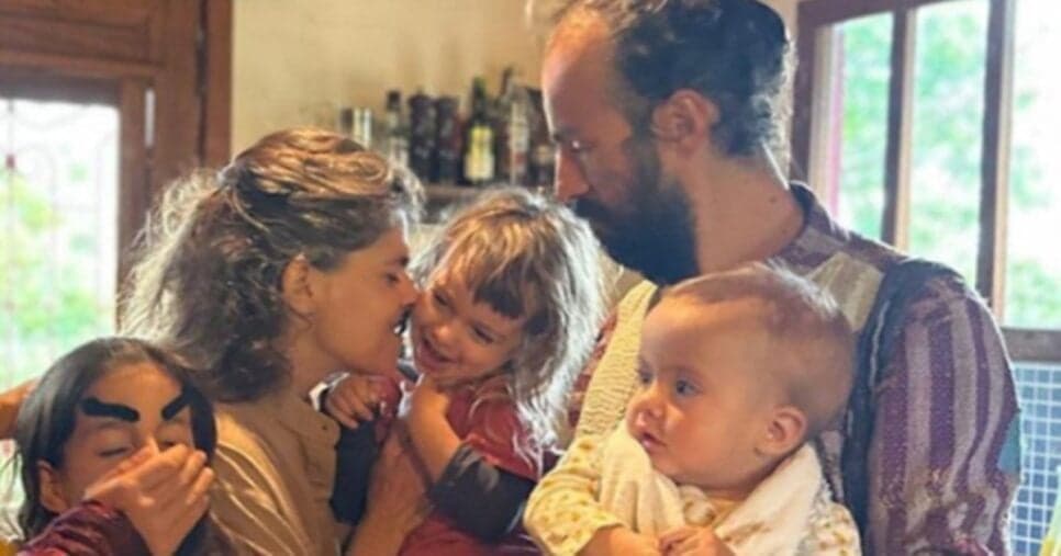 Registro de Mariana Maffeis com toda família (Foto: Reprodução/ Instagram)