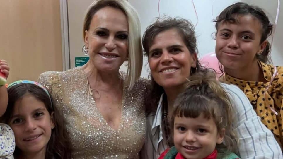Filha de Ana Maria visita a mãe na Globo com os filhos (Foto: Reprodução/ Instagram)