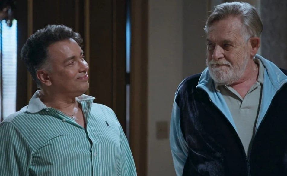 Gigi (Rodrigo Fagundes) e Rodolfo (José de Abreu) em Volta por Cima (Foto: Reprodução / Globo)

