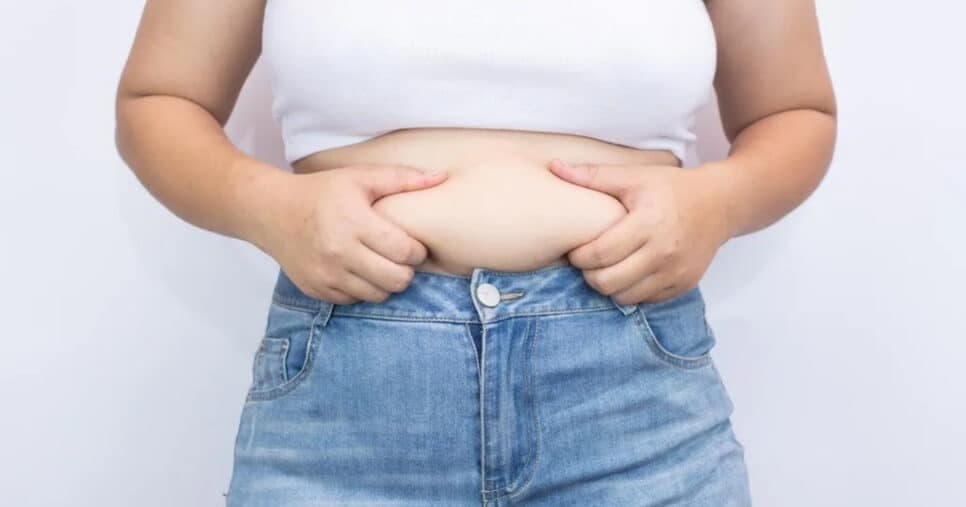 Elimina a gordura abdominal: 6 atitudes para acabar com barriga inchada em 2025