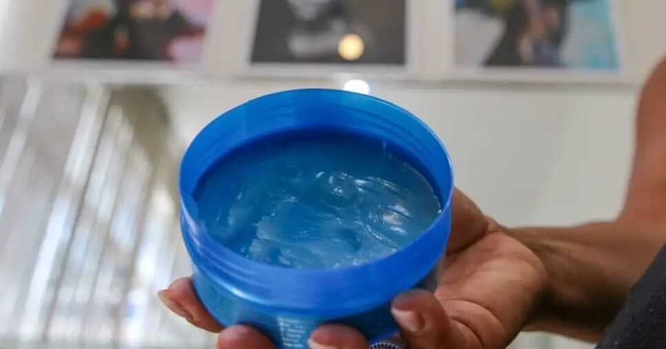 Verifique sempre se o produto está regularizado pela ANVISA para garantir a segurança do uso (Foto Reprodução/Agência Brasil)