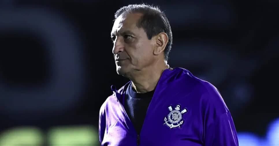 Ramón Diaz confirma volta de craque ao Corinthians (Foto: Marcello Zambrana/AGIF)