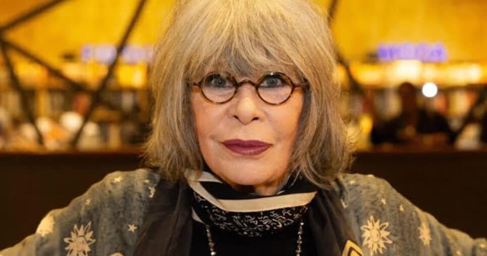 "Tristeza e rancor": Psicografia inédita de Rita Lee expõe detalhes sombrios do dia da sua morte