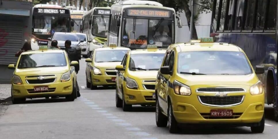 Taxistas podem se isentar dos pedágios (Reprodução: Internet)