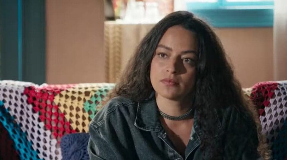 Madá faz barraco com Cacá e Osmar apunhala sobrinha com mentira (Foto: Reprodução/ TV Globo)