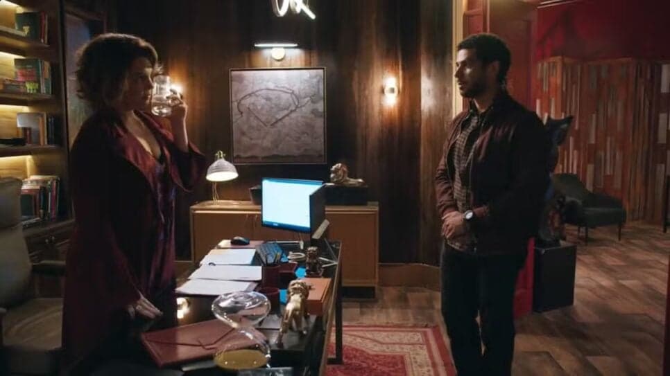 Violeta manda seguir Chico (Foto: Reprodução/ TV Globo)
