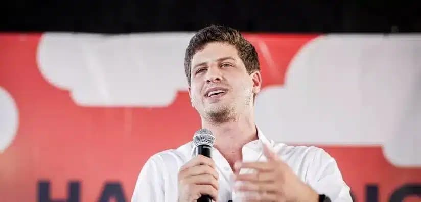 João Campos ciente de aumento de salário em Recife a lista de trabalhadores (Foto: Reprodução/ Internet)