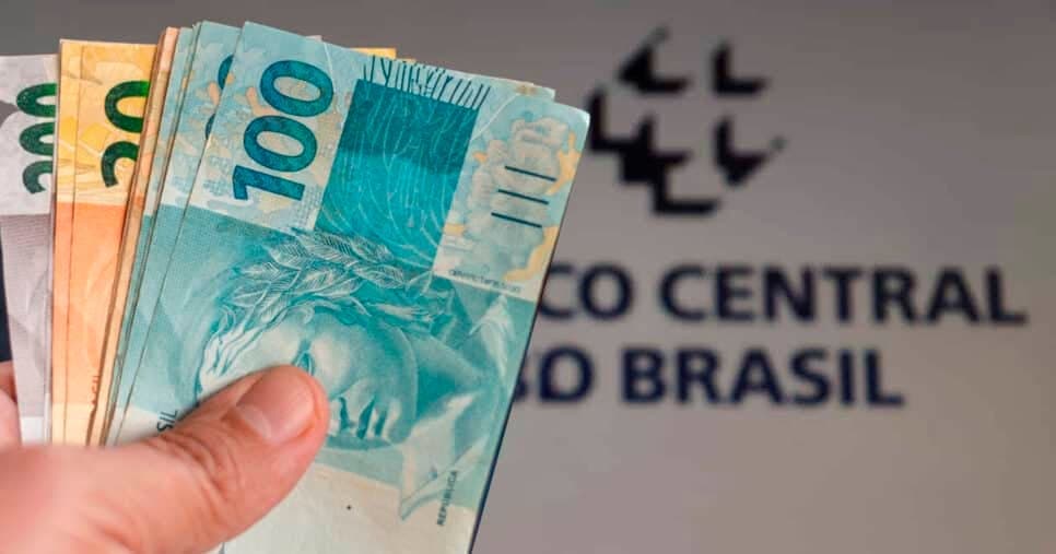 Tchau, notas de R$ 5, R$ 10 e R$ 20:  Banco Central confirma fim de cédulas populares após 30 anos do real