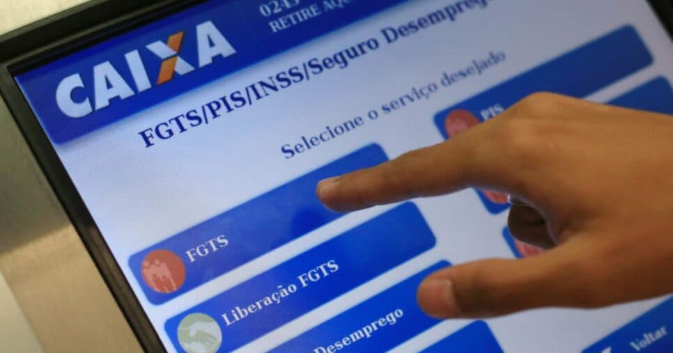 "Está liberado": Caixa dá canetada e libera saque de até R$6220 do FGTS para salvar lista de CLTs hoje (20)