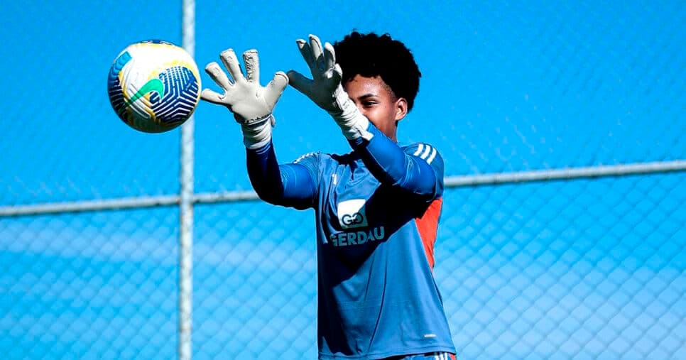 Goleira do Cruzeiro - Camila (Foto: reprodução 